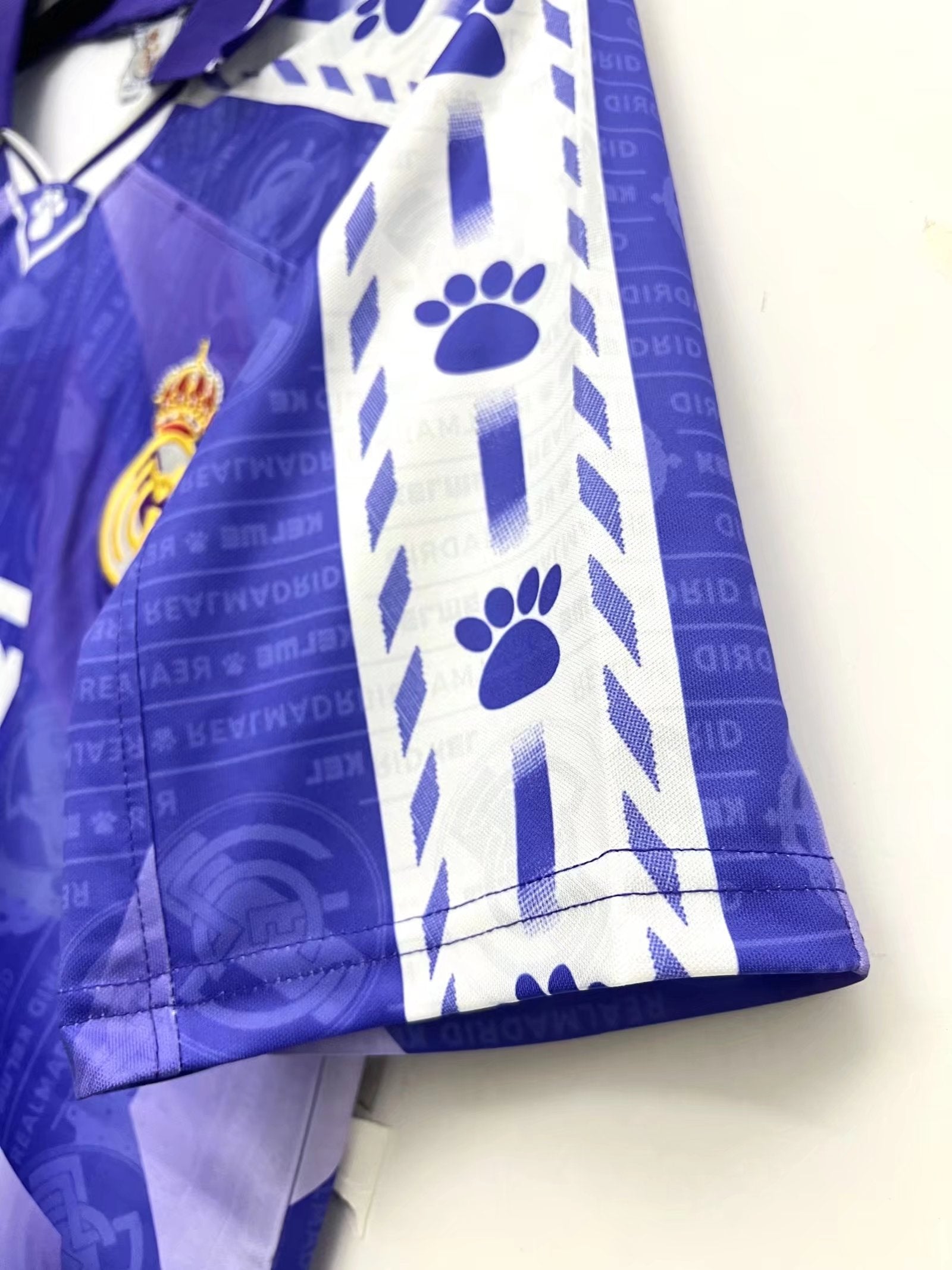 1996-97 - REAL MADRID AWAY | RETRO - Image 4
